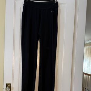 Nike Women’s Size M Black Athletic Pants | Workout Training Activewear